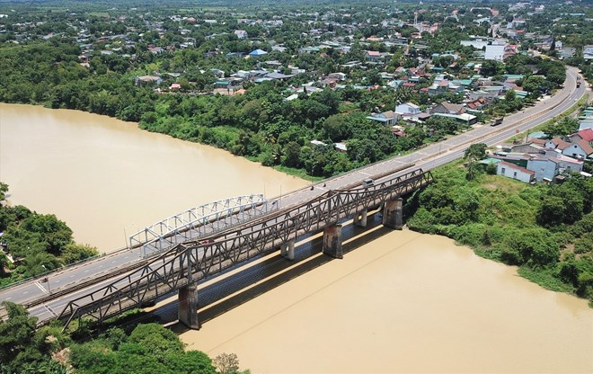 Sông Sêrêpôk nối đôi bờ hai tỉnh Đắk Nông - Đắk Lắk. Ảnh: Phan Tuấn 