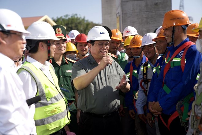 Thủ tướng kiểm tra dự án nhà ga T3 sân bay Tân Sơn Nhất