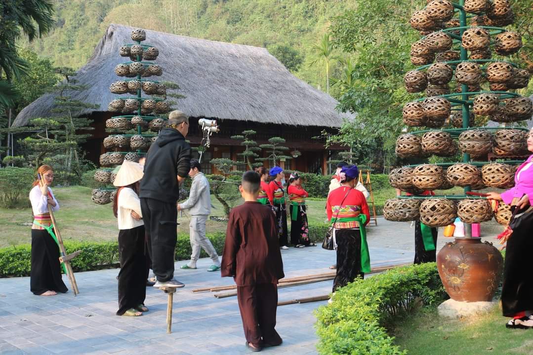 Mở cửa miễn phí cho du khách chơi Tết phố núi Thung Nham - Bản tình ca mùa xuân