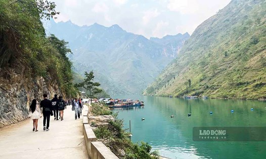 Hoạt động du lịch tại Hà Giang diễn ra sôi động trong dịp nghỉ Tết Nguyên đán 2024. Ảnh: Nguyễn Tùng.