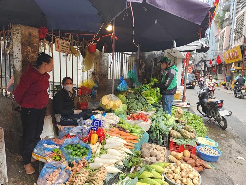 Các mặt hàng tươi sống tại chợ dân sinh của Hà Nội không tăng giá. Ảnh: Minh Hạnh 