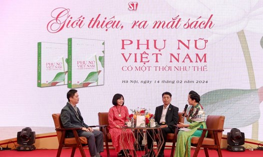 Buổi giới thiệu, ra mắt sách “Phụ nữ Việt Nam có một thời như thế” tại phố sách ngày 14.2. Ảnh: T.Vương