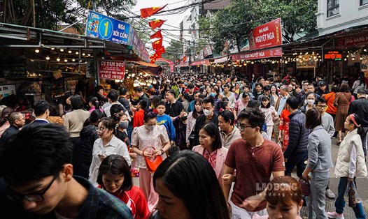 Dịp Tết Nguyên đán, khách du lịch có xu hướng chọn lựa các điểm đến di sản, tâm linh, văn hóa nổi tiếng tại các địa phương. Ảnh: Ngọc Thuỳ