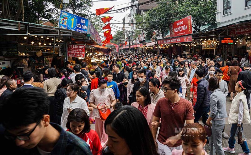 Dịp Tết Nguyên đán, khách du lịch có xu hướng chọn lựa các điểm đến di sản, tâm linh, văn hóa nổi tiếng tại các địa phương. Ảnh: Ngọc Thuỳ