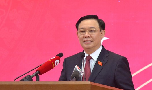 Chủ tịch Quốc hội Vương Đình Huệ phát biểu. Ảnh: Hồ Long
