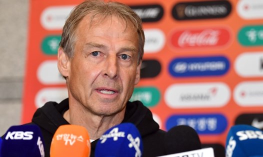 Huấn luyện viên Klinsmann được xem là nguồn cơn gây chia rẽ tại tuyển Hàn Quốc. Ảnh: Sport Seoul