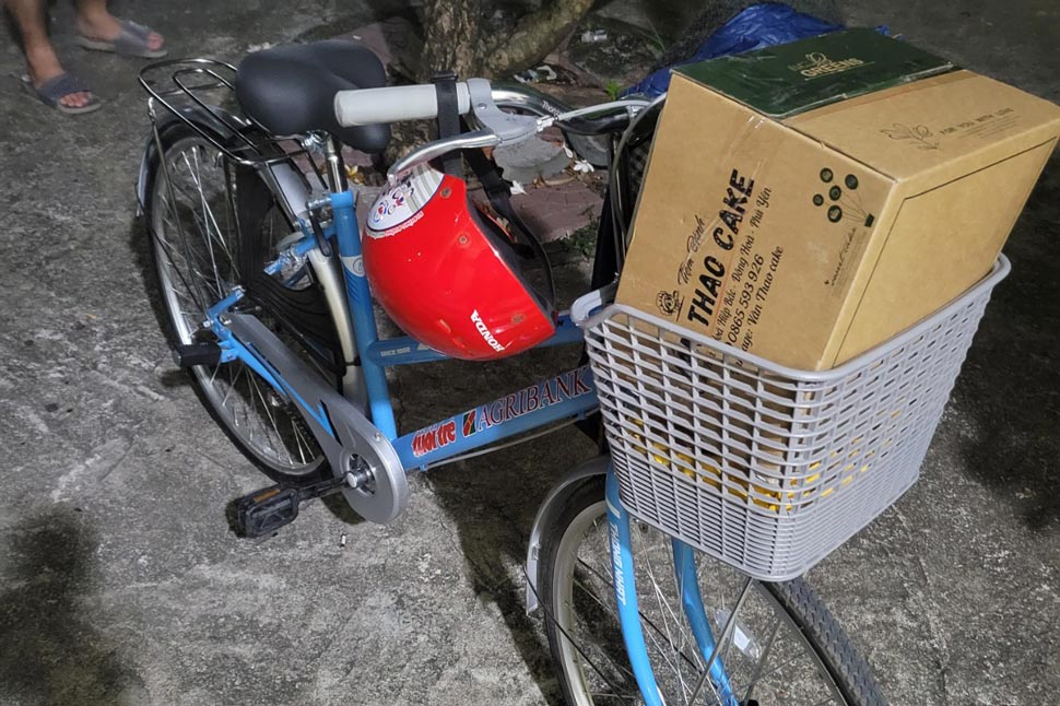 Chiếc xe đạp mà Bảo dùng để đạp vào Sài Gòn thăm mẹ. Ảnh Công an cung cấp 