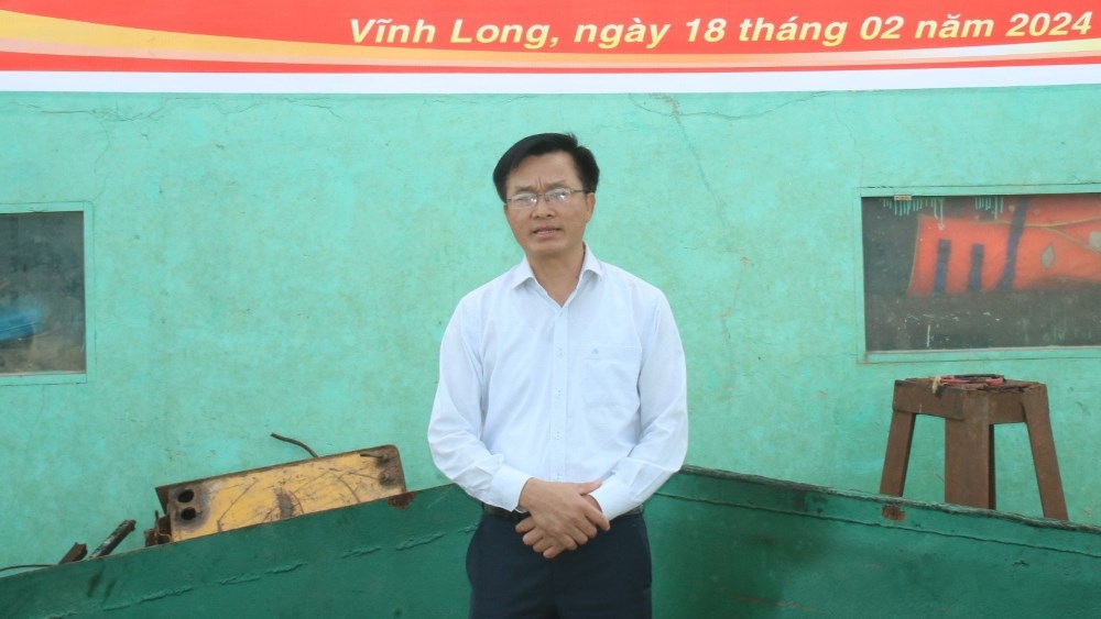 Ông Lê Đức Tuân - Phó Giám đốc Ban Quản lý dự án Mỹ Thuận phát biểu tại buổi lễ. Ảnh: Tạ Quang