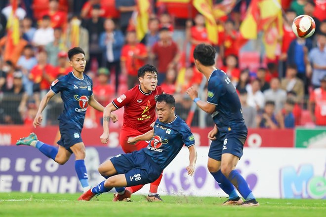 Thua Hồng Lĩnh Hà Tĩnh, Hoàng Anh Gia Lai tiếp tục đứng cuối V.League