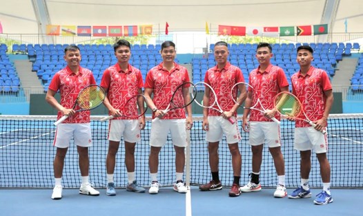 Đội tuyển quần vợt nam Việt Nam dự vòng play-off Nhóm II Davis Cup 2024. Ảnh: VTF