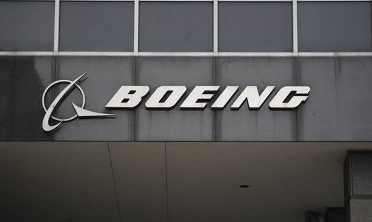 Logo của Boeing tại trụ sở ở Chicago, Mỹ. Ảnh: Xinhua