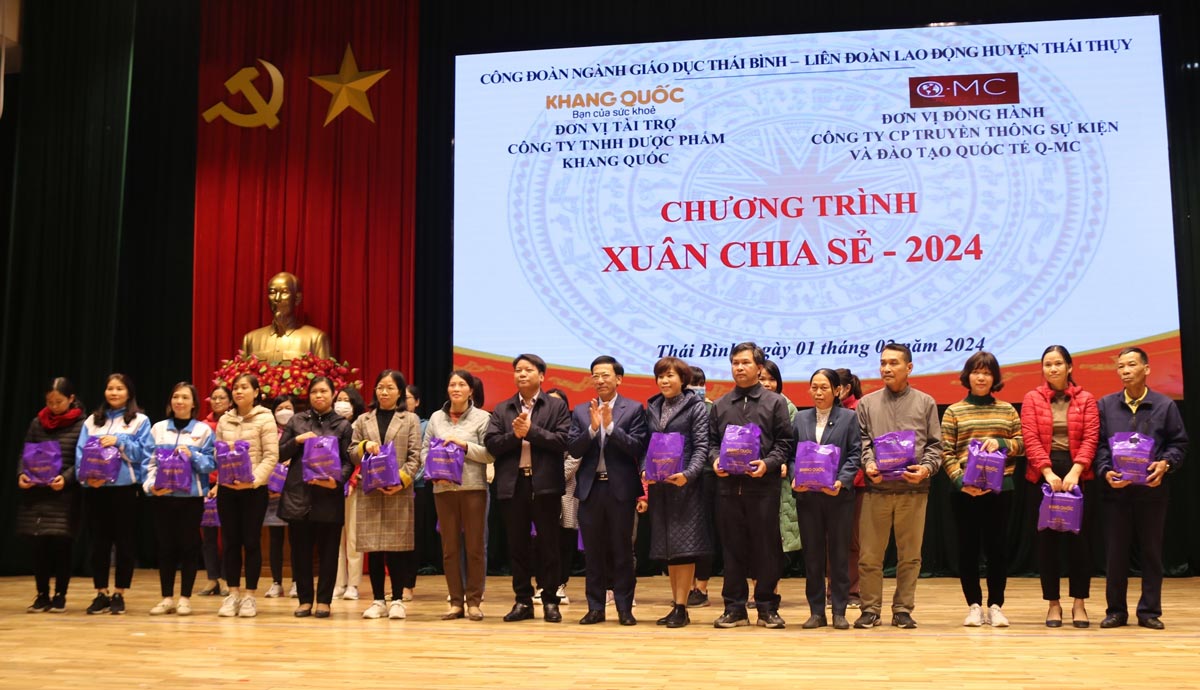 Công đoàn ngành Giáo dục tỉnh Thái Bình tổ chức Tết sum vầy. Ảnh: Bá Mạnh