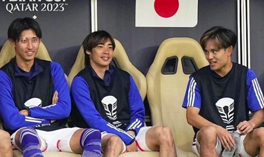 Tiền vệ Junya Ito (giữa) của tuyển Nhật Bản dính cáo buộc liên quan tới tấn công tình dục. Ảnh: JFA