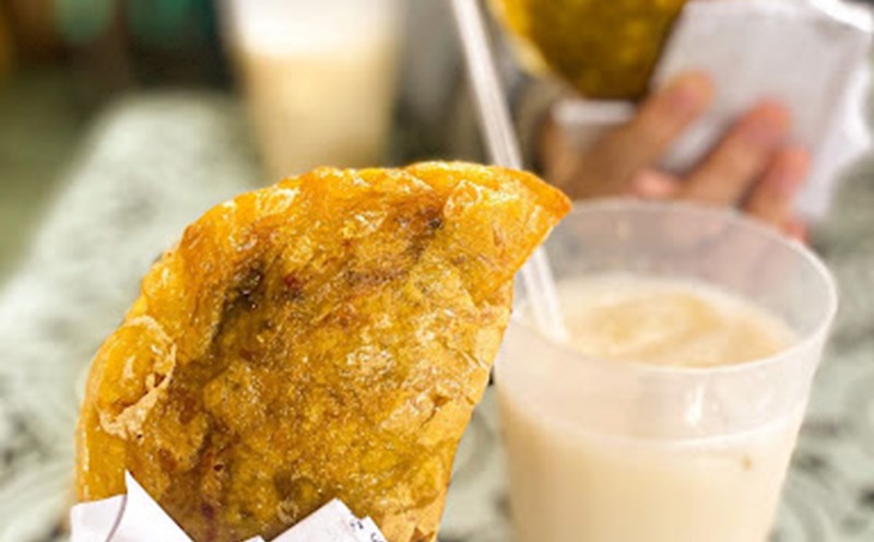 Bánh gối gia truyền tại Nam Định, mỗi ngày bán 500 chiếc. Ảnh: Hải Anh.