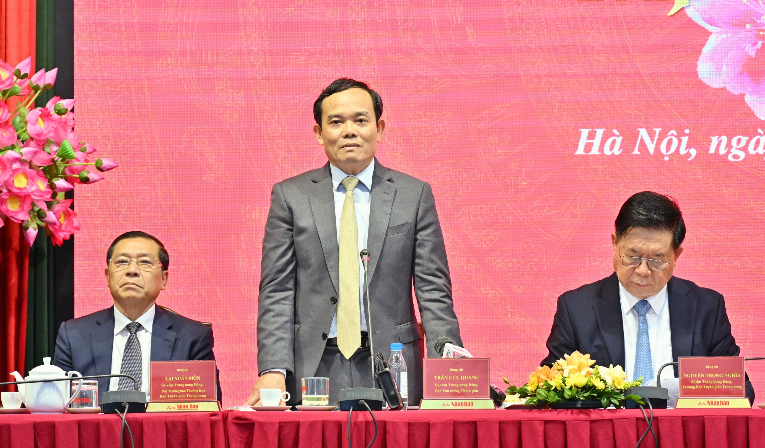 Phó Thủ tướng Chính phủ Trần Lưu Quang phát biểu tại Hội nghị giao ban báo chí đầu Xuân Giáp Thìn. Ảnh: T.Vương