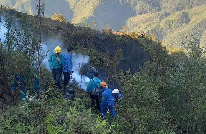 Cục Kiểm lâm cũng đề nghị phía tỉnh Lào Cai có biện pháp đảm bảo tuyệt đối an toàn tài sản và tính mạng của nhân trên địa bàn và lực lượng tham gia chữa cháy rừng tại Vườn Quốc gia Hoàng Liên.