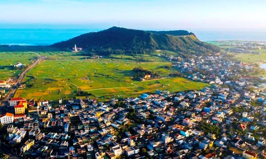 Theo quy hoạch tổng thể về phát triển huyện đảo đến năm 2035, tầm nhìn đến năm 2050, Quảng Ngãi sẽ đưa Lý Sơn trở thành trung tâm du lịch quốc gia. Ảnh: Bùi Thanh Trung