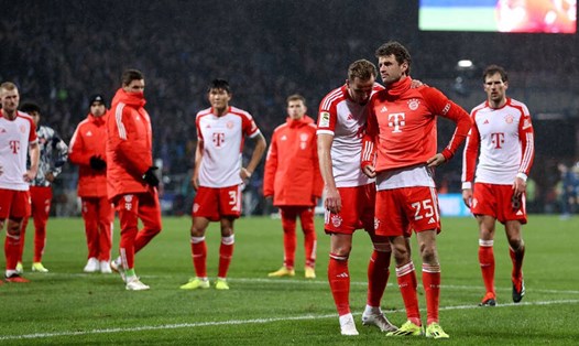 Mùa giải của Bayern Munich đang đứng trước nguy cơ sụp đổ.  Ảnh: AFP 
