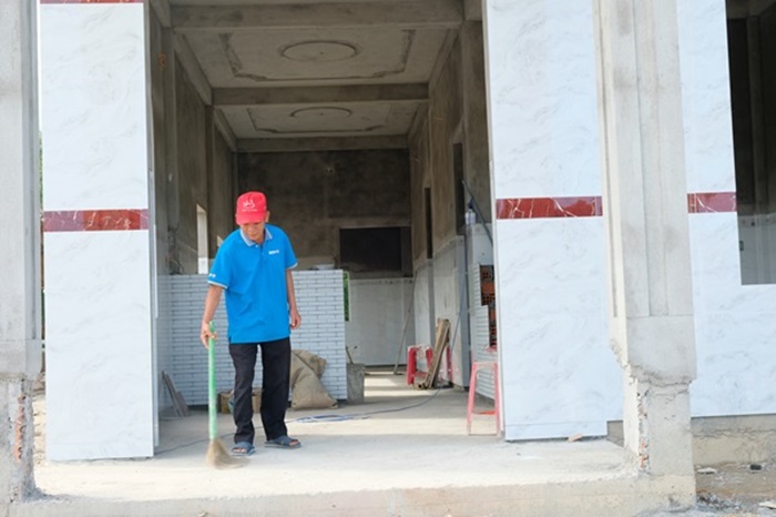Ngôi nhà sắp hoàn thiện của ông Lê Quang Tấn ở khu tái định cư Đồng Cầu Thi. Ảnh: Ngọc Viên