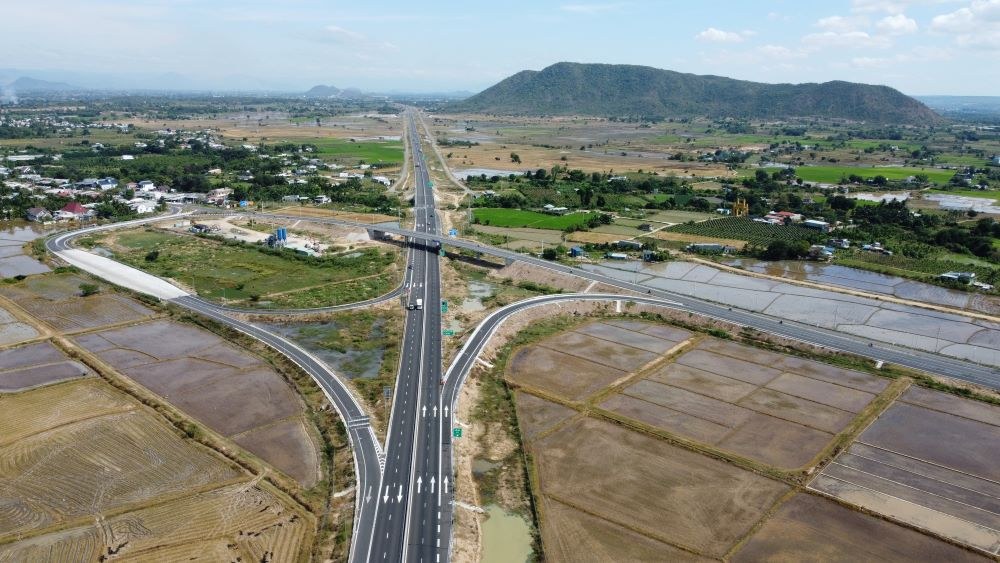 Nút giao Ma Lâm là điểm giao giữa cao tốc Vĩnh Hảo - Phan Thiết và Quốc lộ 28. Ảnh: Duy Tuấn 
