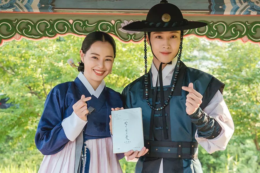 Diễn viên chính phim “Hoa nở về đêm”. Ảnh: Nhà sản xuất