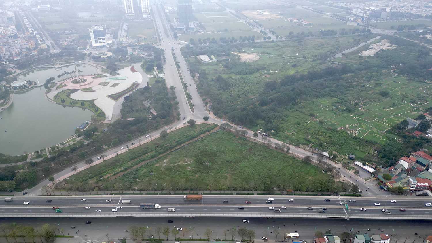 Đường Tây Thăng Long hiện đã hoàn thiện đoạn từ Phạm Văn Đồng (công viên Hòa Bình) đến Võ Chí Công. 