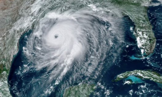 Ảnh vệ tinh bão Laura năm 2020. Ảnh: NOAA