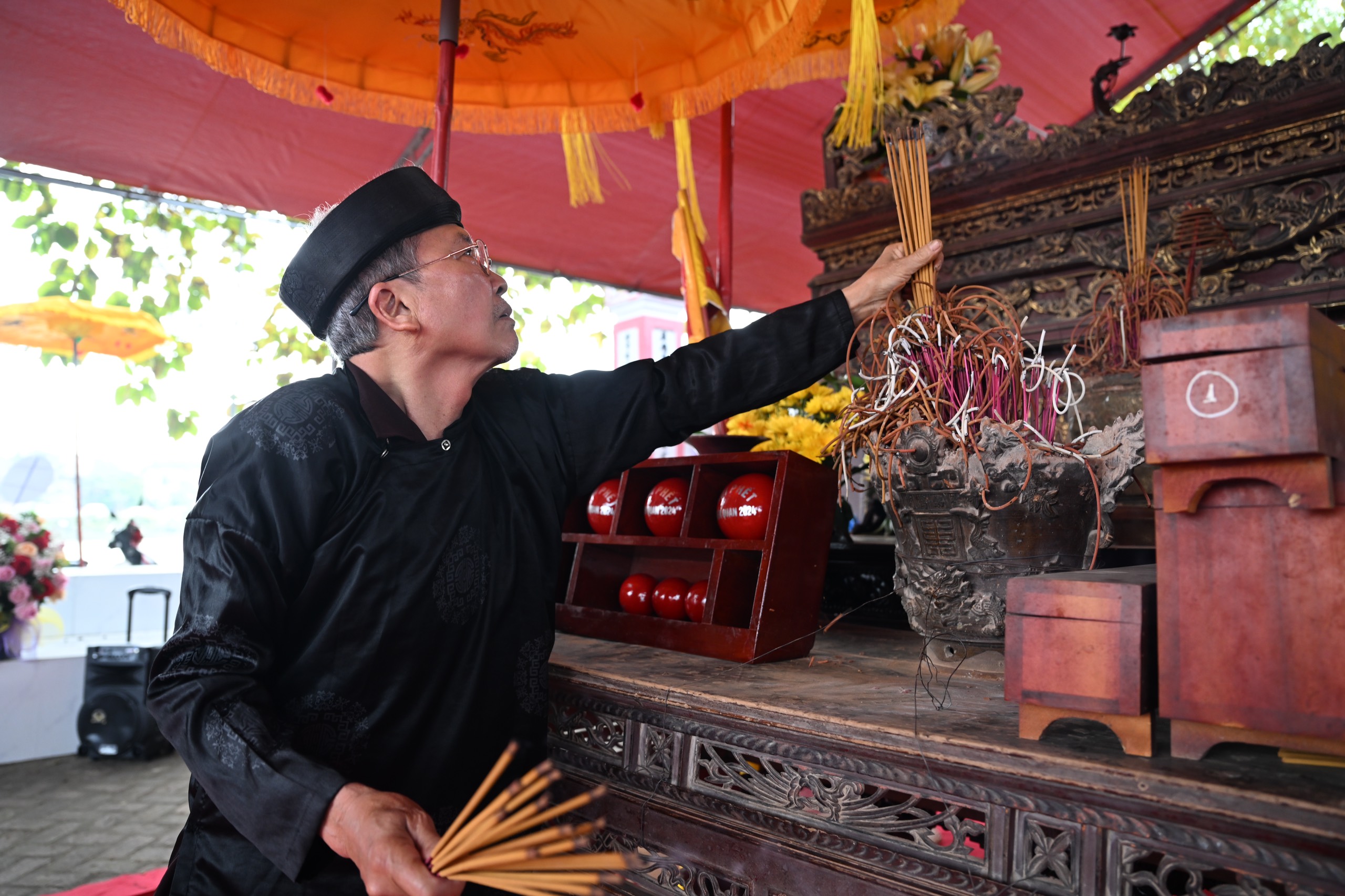 Người địa phương cho rằng không khí lễ hội năm 2024 khá ảm đạm. Dù vậy, lễ hội vẫn đảm bảo các nghi lễ trang trọng, hoạt động văn hóa, truyền thống, thể thao…