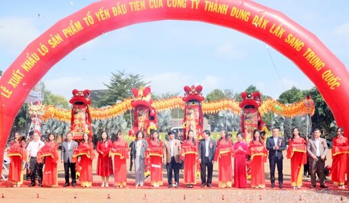 Lô tổ yến đầu tiên tại Đắk Lắk được xuất khẩu chính ngạch sang thị trường Trung Quốc. Ảnh: Nga Thuận
