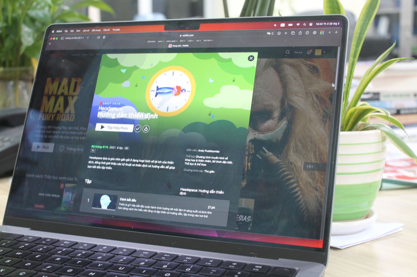 Bộ phim "Headspace: Hướng dẫn thiền định" của Netflix đã giúp nhiều người dùng nền tảng này tiếp xúc với bộ môn thiền một cách đơn giản và hiệu quả. Ảnh: Anh Vũ