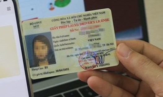 Nhiều người gặp khó khăn khi đổi giấy phép lái xe online. Ảnh minh hoạ: Khánh An