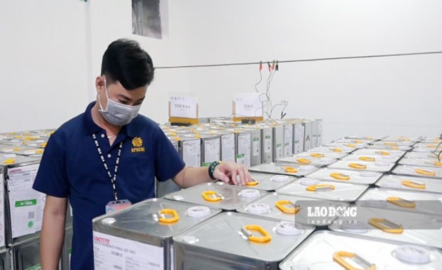 Công ty TNHH Giầy APACHE Việt Nam (Khu công nghiệp Long Giang, tỉnh Tiền Giang) đang có nhu cầu tuyển dụng lao động. Ảnh: Thành Nhân