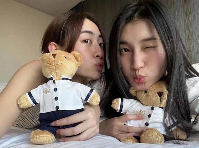 Lương Thùy Linh và Phương Nhi rất thân thiết, thường xuyên đi chơi chung. Ảnh: Instagram nhân vật.