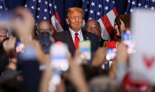 Ông Donald Trump trong đêm bầu cử sơ bộ của Đảng Cộng hòa Nam Carolina ngày 24.2.2024. Ảnh: Reuters