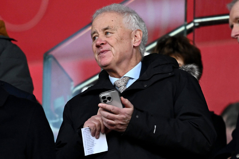 Rick Parry - Chủ tịch của FA không hẳn đã muốn khai tử các giải đấu cúp quốc nội. Ảnh: The Athletic