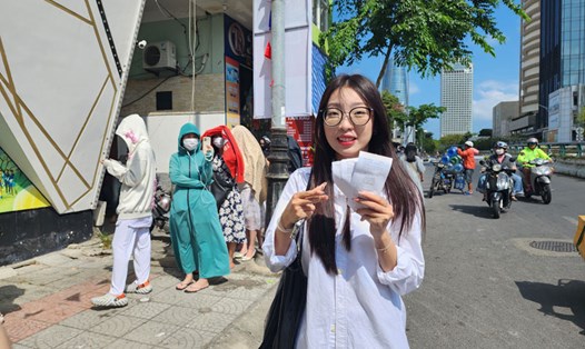 Bộ phim "Đào, phở và piano" thu hút nhiều bạn trẻ tại TP Đà Nẵng. Ảnh: Thùy Trang