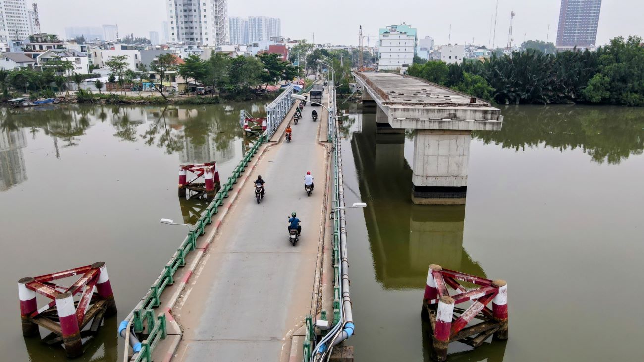 Cầu Phước Long sẽ hoàn thành thông xe cuối năm 2024.  Ảnh: Anh Tú