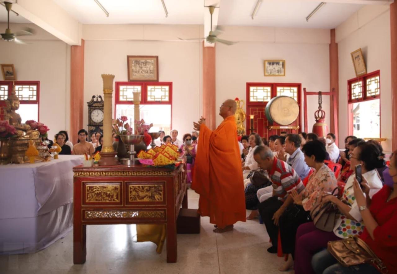 Quang cảnh lễ cầu an Tết Thượng nguyên. Ảnh: TTXVN