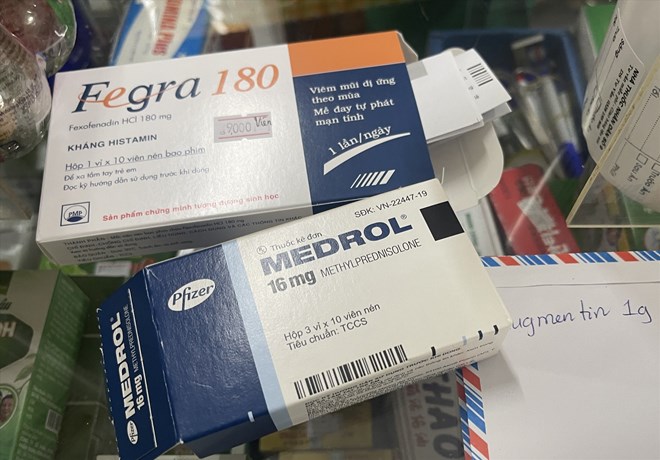 Người dân có thể dễ dàng mua thuốc kê đơn mà không cần đơn thuốc. Ảnh minh họa: Khánh An