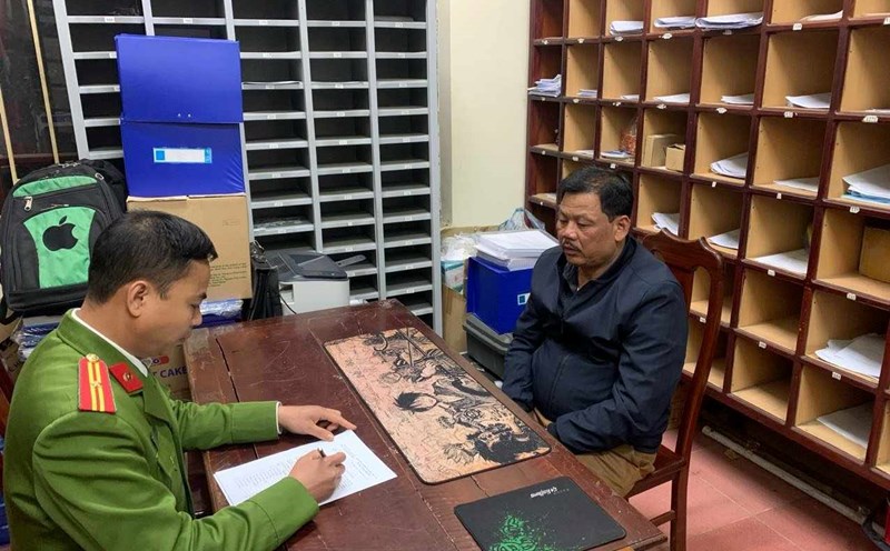 Tài xế Nguyễn Văn Giang tại cơ quan công an. Ảnh: Công an cung cấp