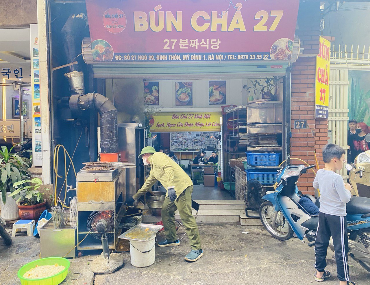 Bún Chả Mỹ Đình: Địa Điểm Nổi Tiếng Cho Hương Vị Đậm Đà