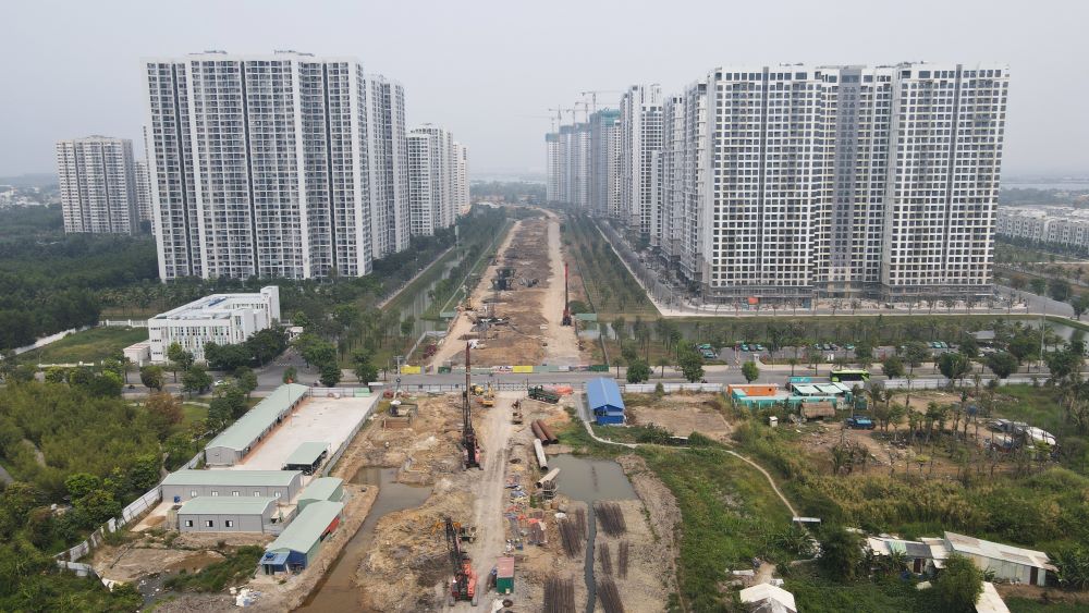 Công trường dự án Vành đai 3 TPHCM qua địa bàn TP Thủ Đức.  Ảnh: Anh Tú
