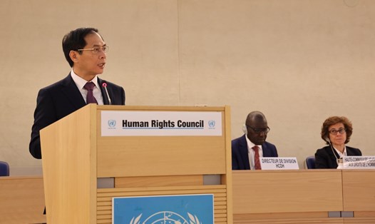 Bộ trưởng Bộ Ngoại giao Bùi Thanh Sơn phát biểu tại phiên họp Hội đồng Nhân quyền. Ảnh: BNG