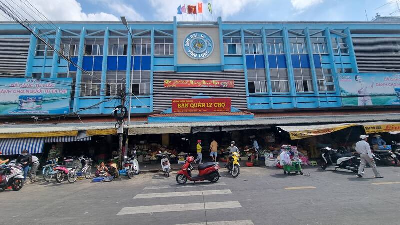 Vĩnh Long di dời gần 300 hộ tiểu thương để xây bờ kè