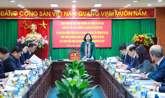 Phó Bí thư Thường trực Thành ủy Hà Nội Nguyễn Thị Tuyến phát biểu kết luận. Ảnh: Quang Thái