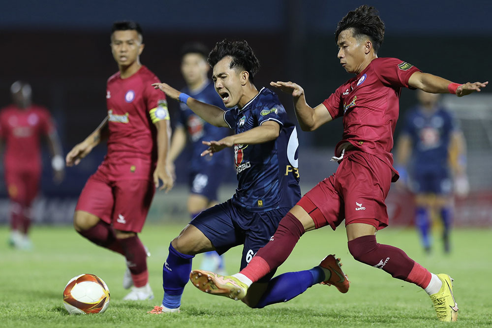 Kết quả hoà 0-0, Hoàng Anh Gia Lai vẫn tiếp tục đứng cuối bảng xếp hạng Night Wolf V.League 2023-2024 với 7 điểm. Khánh Hoà xếp trên 1 bậc với 1 điểm nhiều hơn.
