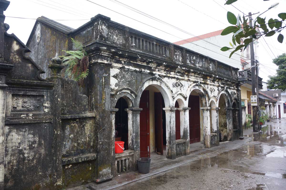 Một căn nhà xây dựng năm 1925 tại khu Nam Thọ, TP Móng Cái, tỉnh Quảng Ninh. Ảnh: Đoàn Hưng