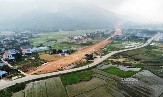 Tuyến giao thông kết nối 3 tỉnh Thái Nguyên - Bắc Giang - Vĩnh Phúc đang được triển khai. Ảnh: Việt Bắc