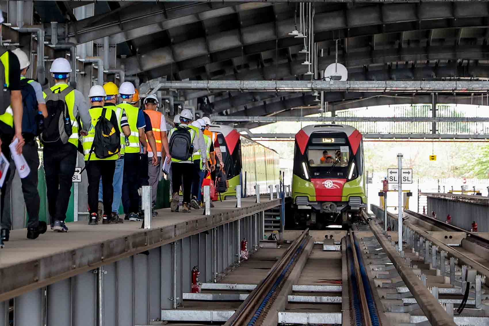 Hầu hết các lái tàu đều đã sẵn sàng cho việc vận hành tuyến đường sắt Nhổn - ga Hà Nội. Ảnh: Phạm Đông