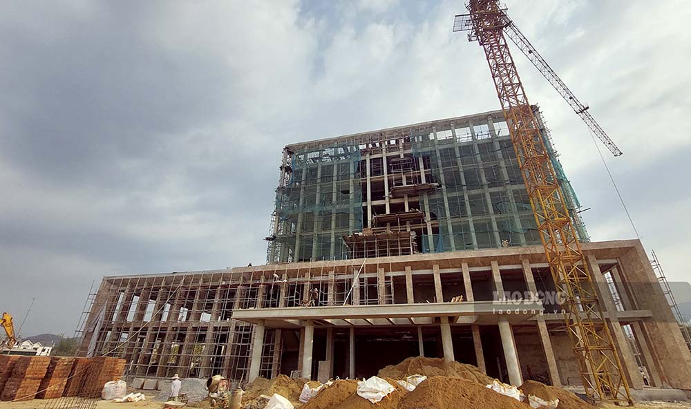 Dự án xây dựng Nhà khách tỉnh Điện Biên có tổng mức đầu tư 150 tỉ đồng  được khởi công xây dựng từ tháng 9.2023.